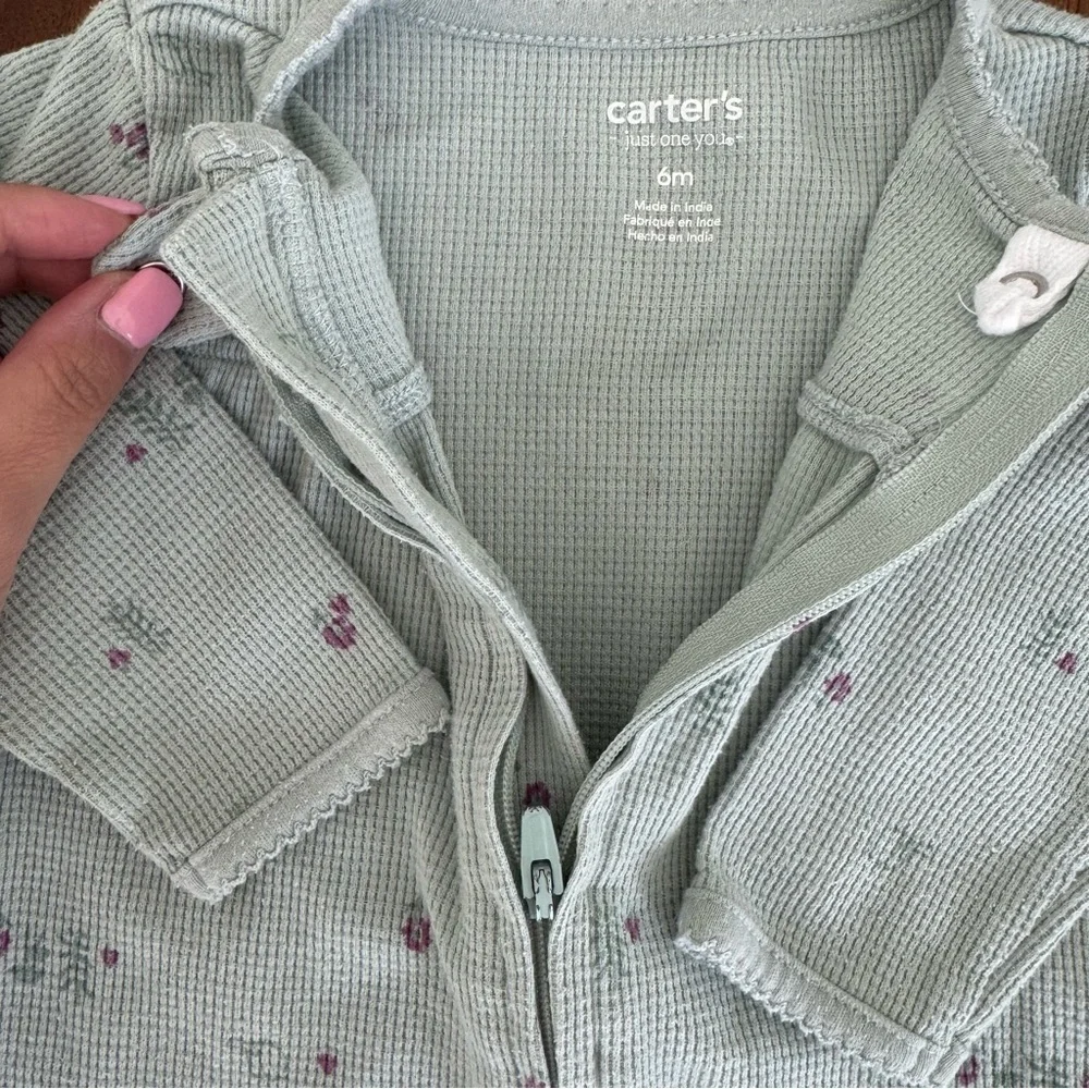 Carter’s Bundle of 2 Baby Girl Footed One Piece Pajamas - Green and Pink Size 6M